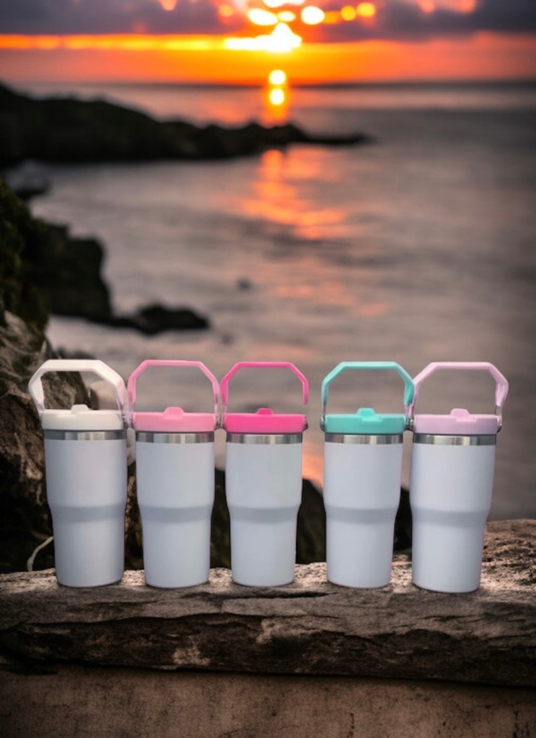30oz / 887ml with different colour lids